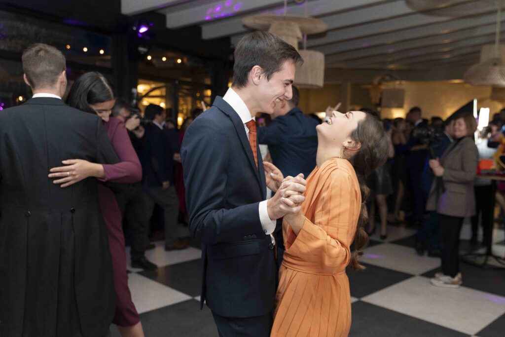 Parejas en el baile