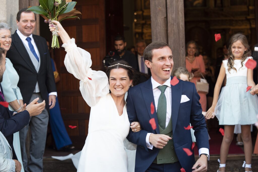 Salida de los novios