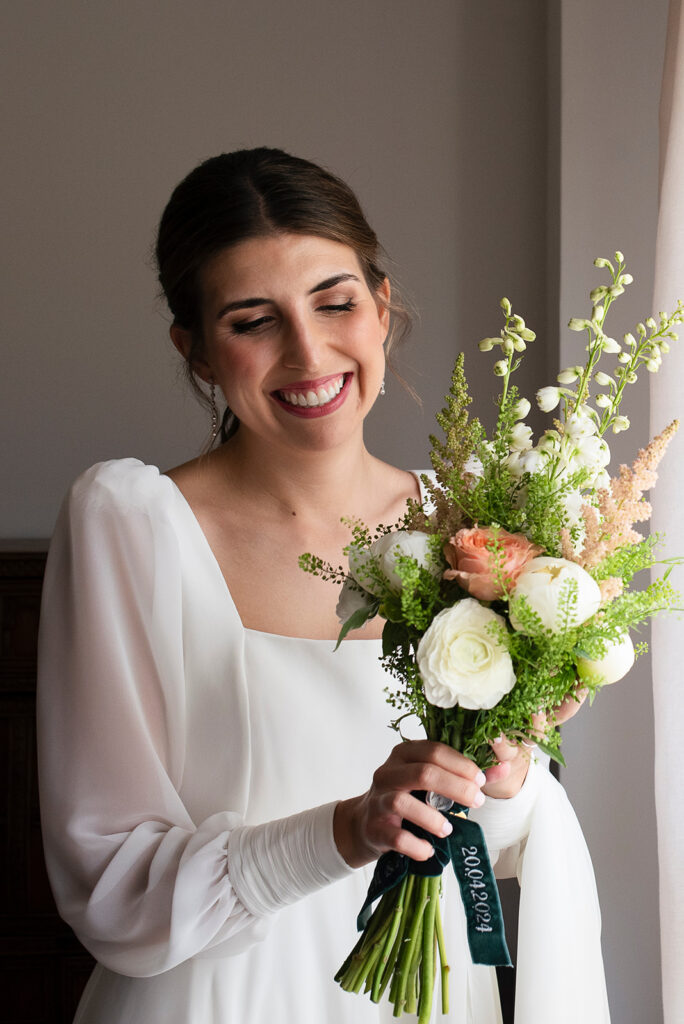 La novia y su ramo