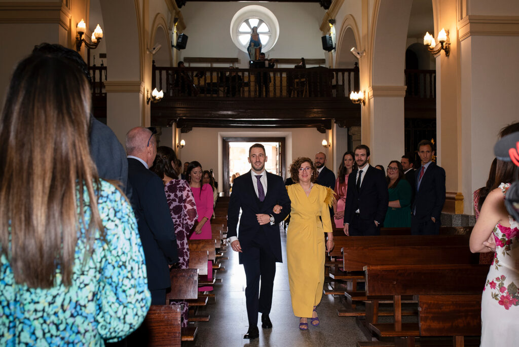 La entrada a la iglesia
