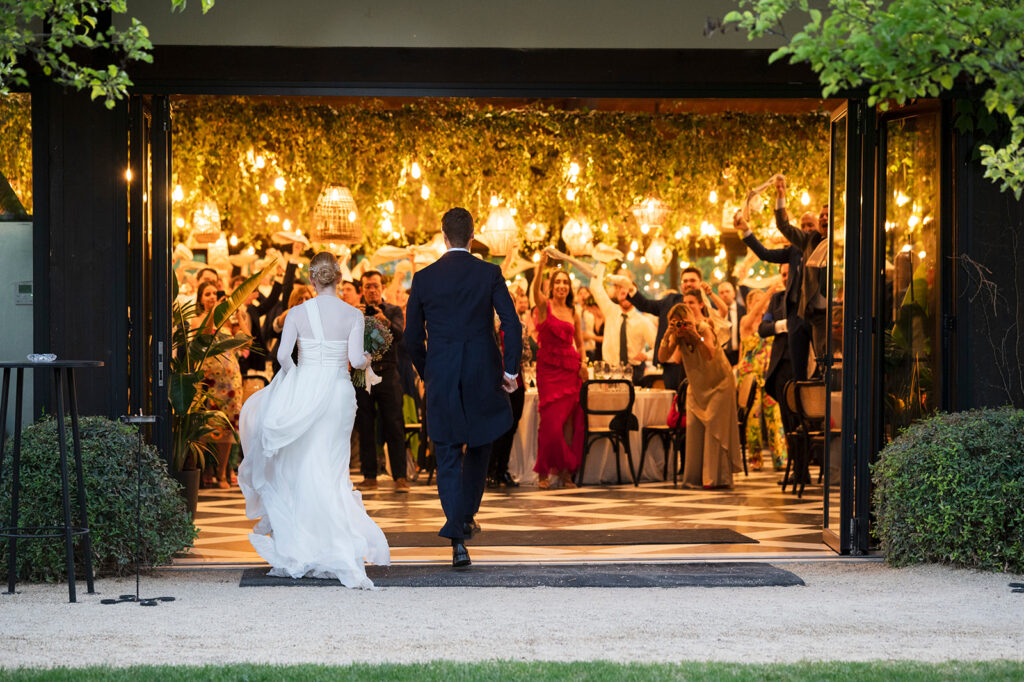 La entrada al salón