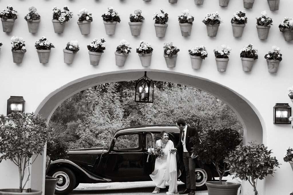 La llegada de los novios